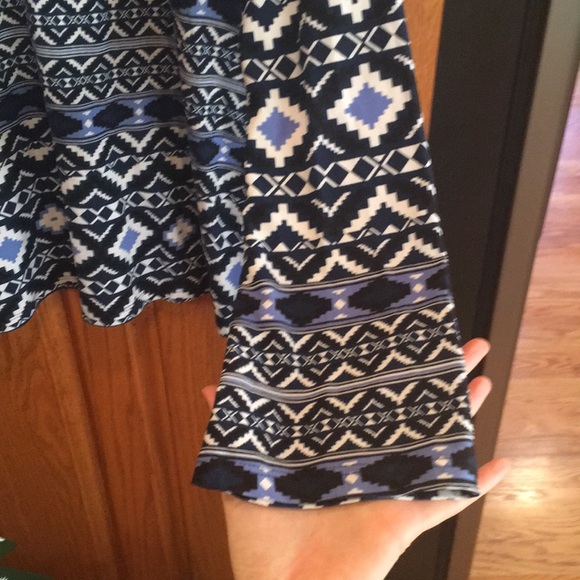 Aztec Top - Picture 2 of 3